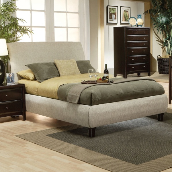 Phoenix-Upholstered-Bed-with-Wood-Legs-Queen-by-Coaster-Fine-Furniture